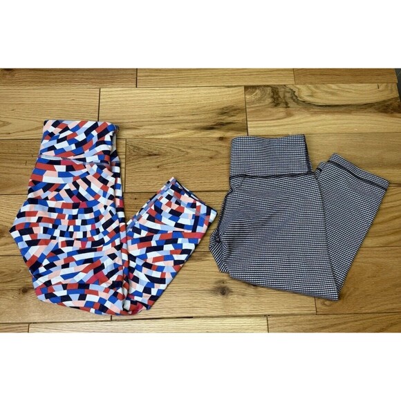 Lululemon‎ Women's Midrise Crop Legging Navy Blue Multicolor Size 6. Lot 2 - Picture 1 of 16